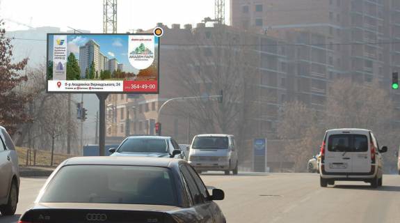 Билборд B в Киеве, Щит 3x6  Холодноярська (Кайсарова) вул. 11 фото 1