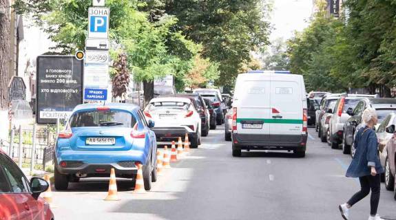 Ситилайт A в Киеве, Сітілайт 1.2х1.8  Євгена Чикаленка вул. (Пушкінська). 40 фото 1