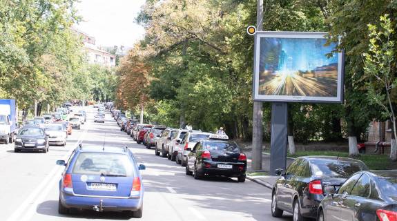 Білборд, Бігборд (Борд)  A у Києві, Беклайт 2.3х3.14  вул. Джона Маккейна (Івана Кудрі) . 32 Фото 1