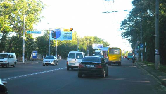 Білборд, Бігборд (Борд)  B у Миколаєві, Щит 3x6  Героїв України пр., район "Метро" №1 Фото 1