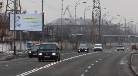 Білборд, Бігборд (Борд)  B у Києві, Щит 3x6  Електриків вул., 14, від Московського мосту до Подолу Фото 1