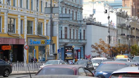Ситилайт B в Киеве, Сітілайт 1.2х1.8  Хрещатик вул., 52-54 фото 1