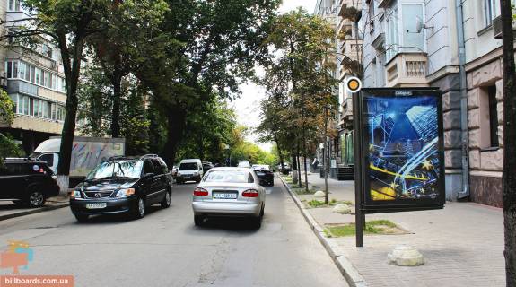 Сiтiлайт A у Києві, Сітілайт 1.2х1.8  Шовковична вул. 32/34 Фото 1