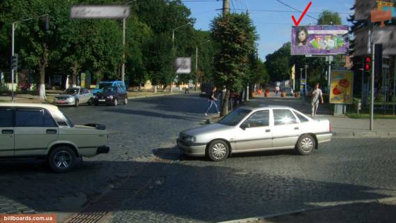 Билборд A в Черновцах, Щит 3x6  Головна вул / Герцена вул, до центру фото 1
