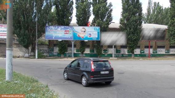 Билборд A в Херсоне, Щит 3x6  Небесної Сотні вул / Кременчуцька вул, правий фото 1