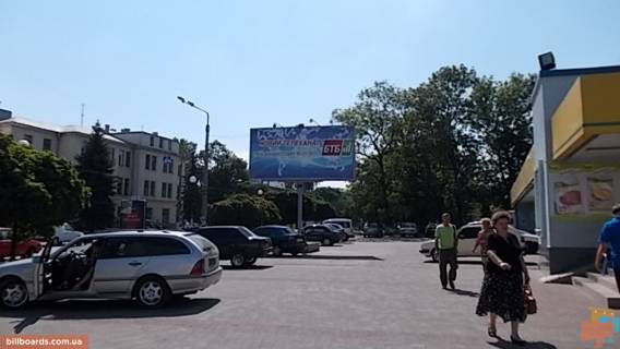 Білборд, Бігборд (Борд)  A у Івано-Франківську Привокзальна пл. 11, навпроти центр.гастронома, біля Ж / Д вокзалу і ТЦ, в центр !!! Розмір 2800х5970 мм !!! Фото 1