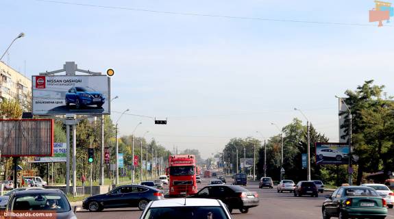 Билборд B в Львове, 3x6  Хмельницького Б вул / Грінченка вул, з центру фото 1
