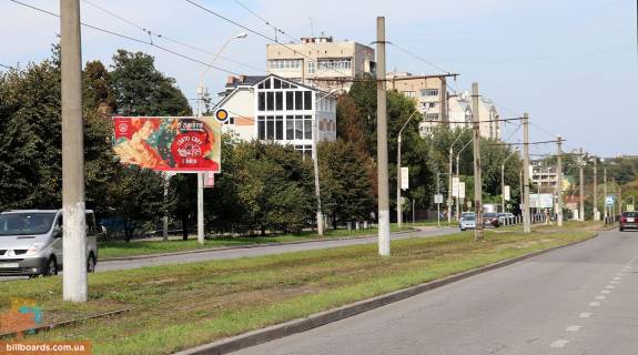 Билборд B в Львове, 3x6  Княгині Ольги вул., 5 в (от ЦУМ) фото 1