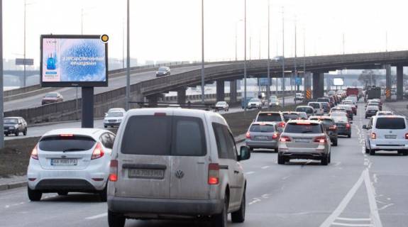 Видеоборд A в Киеве, Цифра 2.3х3.14  Набережне шосе, ст.м. Дніпро, в напрямку до Миколи Міхновського бульвар (Дружби Народів бульвар) - 324990 фото 1