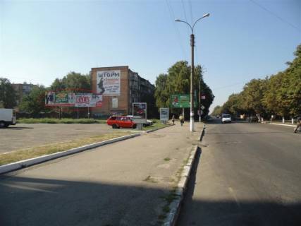 Білборд, Бігборд (Борд)  B у Василівці, 3х6  Смела ул. Соборная центр (рядом торговый центр, банки, автосалон, интенс. трансп. поток) Фото 1