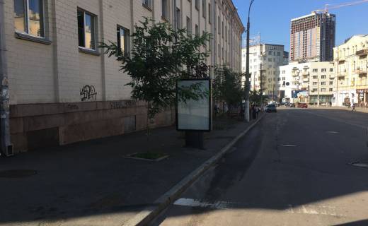 Ситилайт B в Киеве, 1,2х1,8  Бульварно-Кудрявська влу./ Дмитрівська вул. (Цирк) фото 1