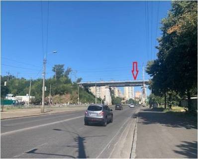 Билборд A в Киеве ул. Автозаводская, 2, светофор, направление от Петровки фото 1