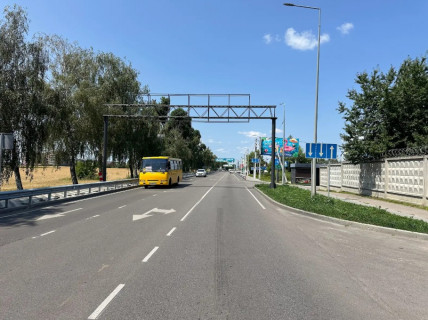 Нестандарт A в Киеве, 10 х 2.20  вул. Київська , заїзд та виїзд в Гатне, біля Мега Маркету фото 1