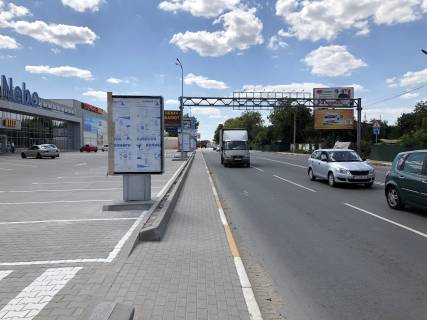Citylight B in Kryukivshchyna, 1,2х1,8м  st. Balukova, parkovka TRC "NEBO" , pered svetloforom Photo 1