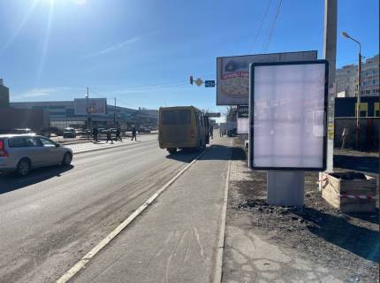 Сiтiлайт A у Крюковщині, 1,2х1,8м  Вул. Балукова , перед Магазином ТРАШ, навпроти ресторану Дід Мадрід Фото 1