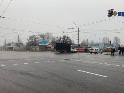 Білборд, Бігборд (Борд)  A у Києві, 6х3  Дарницкий мост, раздельтель №1 в центр призма Фото 1