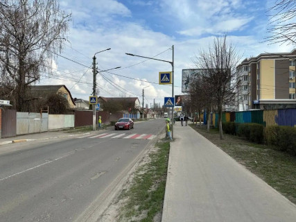Billboard A in Svyatopetrivske, 3x6  st.Central'naa, d.140 Photo 1