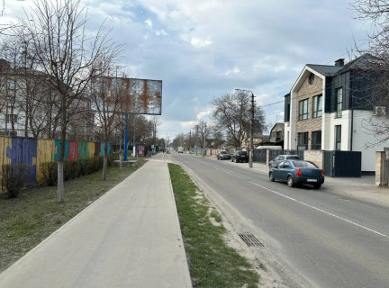 Билборд B в Святопетровском, 3x6  ул.Центральная, д.138, возле остановки фото 1