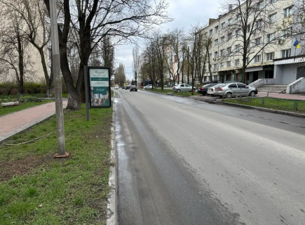 Сiтiлайт B у Вишневе, 0,8x1,6  вул.Святошинська, 45 Фото 1