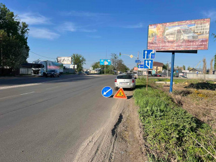 Billboard A in Vishnev, 3x6  st.V.Cornovola, pered viizdom na Zulanskij mist Photo 1