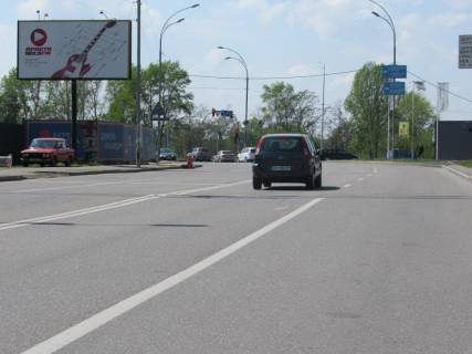 Билборд A в Киеве Брoварскoй пр поворот на Зазимье светофор в Киев  фото 1