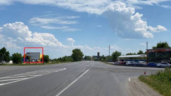 Билборд B в Ужгороде, 3х6  вул. Урожайна (Вїзд на найбільший речовий ринок"Краснодонців",Автосалон "Мітсубісі", "Тойота" сервіс, TIR- сервіс, три АЗС"SHELL","Маркет","БРОМ".В'їзд на на митний пост "Закарпаття" та митний склад м. Ужгорода. В'їзд на авто-речовий ринок фото 1