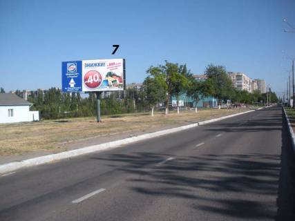 Билборд A в Южном Роздільна смуга від світлофора, СТО, церква фото 1