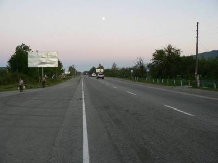 Билборд B в Надворной, 3x6  Траса Н-09 Мукачево-Львів, с.Стримба 1 км. після Надвірної, автозупинка, СТО, Шиномонтаж,  напрямок руху на Яремче, Буковель фото 1