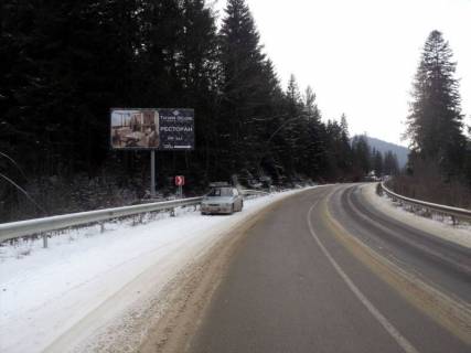 Билборд B в Татарове, 3x6  Траса Н-09 Мукачево-Львів, готелі ТатарівДеЛюкс, Дачія, виїзд з села, напрямок руху на Буковель фото 1