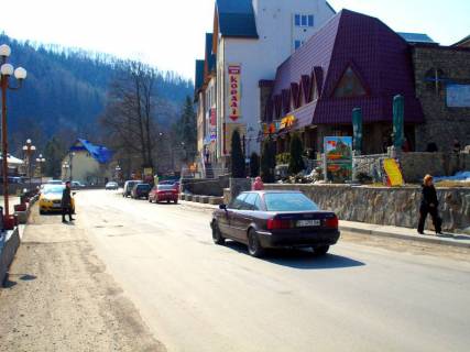Ситилайт A в Яремче, 1,2x1,8  Траса Н-09 Мукачево-Львів, Свободи, кафе-рест. Турист, маг.Файно, Будинок культури, напрямок руху на Буковель фото 1