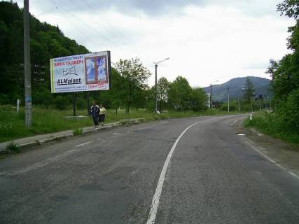 Билборд B в Яремче, 3x6  Траса Н-09 Мукачево-Львів, виїзд з міста в сторону Івано-Фр, після поста ДАЇ, монастир Св.Іллі, напрямок руху на Івано-Франківськ фото 1