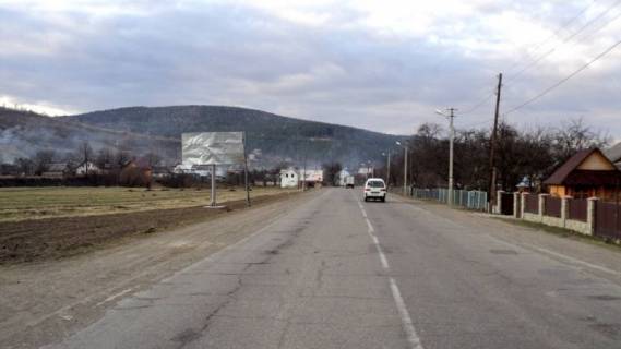 Билборд B в Яремче, 3x6  Траса Н-09 Мукачево-Львів, виїзд з міста в сторону Івано-Фр, біля автозупинки Дора-2, напрямок руху на Івано-Франківськ фото 1