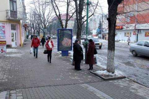 Сiтiлайт B у Надвірній, 1,2x1,8  Грушевського, банк Аваль, маг.Делікат, піццерія Фокачо, напрямок руху до Майдану Шевченка Фото 1