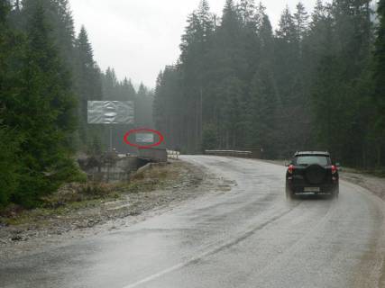 Билборд A в Буковеле, 3x6  Траса Н-09 Мукачево-Львів, дорога від Буковеля до Івано-Франківська (с.Поляниця), 4 км 600 м від Буковеля, напрямок руху на Івано-Франківськ фото 1