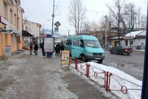 Сiтiлайт B у Надвірній, 1,2x1,8  Чороновола, автозупинка на Делятин, офісний центр Старий побут, напрямок руху на Івано-Франківськ, Богородчани Фото 1