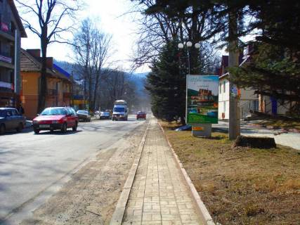 Сiтiлайт A у Яремче, 1,2x1,8  Траса Н-09 Мукачево-Львів, Свободи-Руднєва, Гастроном Яремче, кафе Коломийка, Затишок, напрямок руху на Буковель Фото 1