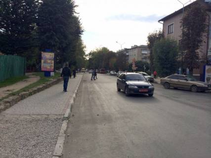 Ситилайт B в Надворной, 1,2x1,8  Грушевського, супермаркет 555, маг.Делікат, напрямок руху до міської лікарні, с.Пнів, Пасічна, Зелена, Бистриця фото 1
