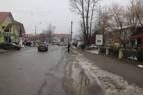 Нестандарт A в Надворной, 1,4x0,9  Чорновола, вхід в міський парк, навпроти Старого Побуту, напрямок руху на Івано-Франківськ. Богородчани фото 1