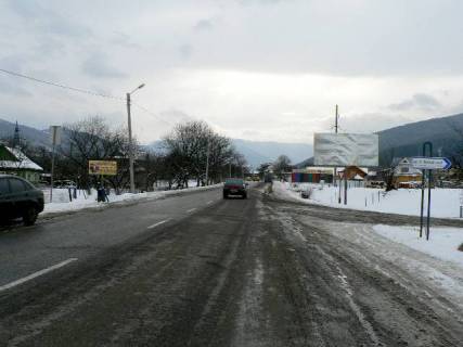 Billboard A in Yaremche, 3x6  Trasa N-09 Mukacevo-L'viv, v`izd u misto zi storoni Ivano-Fr, bila povorotu na SRBU, napramok ruhu na Bukovel' Photo 1