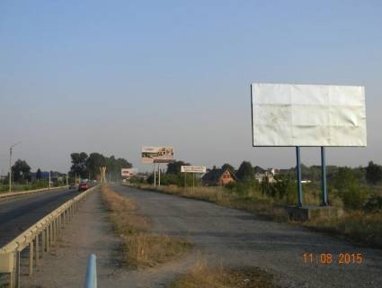 Билборд A в Чернієві, 3x6  вул. Коновальця. Виїзд з міста. С.Черніїв фото 1