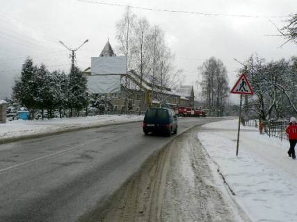Билборд B в Яремче, 3x6  Траса Н-09 Мукачево-Львів, Свободи, центральна частина міста, пожежна частина, масив багатоповерхових будівель, напрямок руху на Буковель (низ) фото 1