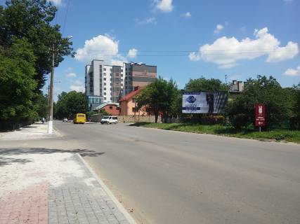 Билборд A в Ивано-Франковске, 3x6  перехрестя вулиць Мазепи-Дорошенка (напрям до центру) фото 1