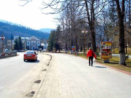 Ситискролл A в Яремче, 1,2x1,8  Траса Н-09 Мукачево-Львів, Свободи, центральна міська алея, навпроти нової Церкви, напрямок руху на Буковель фото 1