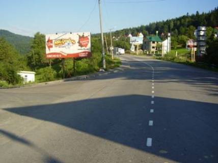 Билборд B в Яремче, 3x6  Траса Н-09 Мукачево-Львів, Свободи-Петраша, готелі Романтік, Водоспад, Радіола, Станіславський, стежка до каменя Довбуша, колиби на Пеньках, напрямок руху на Івано-Франківськ фото 1