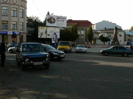 Ситилайт A в Надворной, 1,2x1,8  Майдан Шеченка, ТЦ Квадрат, маг.Камея, ліворуч фото 1