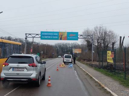 Брандмауер A у Крюковщині, АРКА 2x10м  вул. Балукова, ви"їзд із с. Крюковщина, поруч Рибний с\м "Риба|Лимон", "ДНІПРО М", в напрямку Кінно-спортивна база "КСК Скіфос", "Квіточка", РЦ "АШАН", автодорога, яка зєднує Київ-Тарасівка - Боярка-Юрівка-Віта-Поштова-Глеваха, напрямок в м. Київ Фото 1