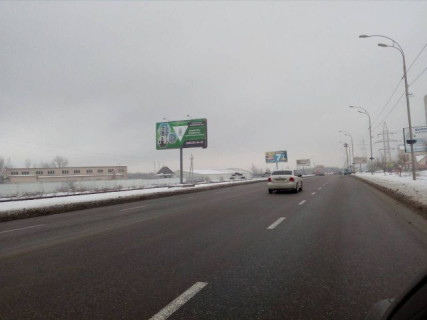 Билборд B в Вышгороде, Board 3x6м  вул. Набережна, на стороне жд дороги,3-й перед светофором, 250м. за поворотом на вул Шевченка направление Киев фото 1