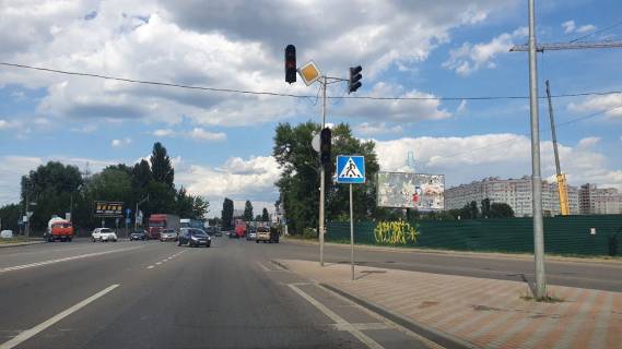 Билборд A в Вишневое, Board 3x6м  вул. Київська/вул. Святошинська/вул. Жулянська, світлофор, велике перехрестя, на виїзді, зупинка "Вишневе", ЖК "Сади Вишневі",навпроти Ресторан "Райський Яр", в напрямку м. Київ фото 1