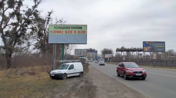 Білборд, Бігборд (Борд)  A у Вишневе, Board 3x6м  вул. Стуса/вул. Освіти, перехрестя, ЖК «АКВАРЕЛИ 2», 60м. До "Novus","Столична Ювелірна Фабрика", Хімчистка "UNMOMENTO", "il Molino", "Аптека Доброго Дня", направлення на Крюківщину Фото 1