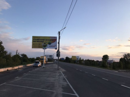 Билборд B в Хотяновке, Board 3x6м   Автодорога Р69 с. Хотяновка, магазин Фора, выезд из села, направление в Вышгород,Киев фото 1